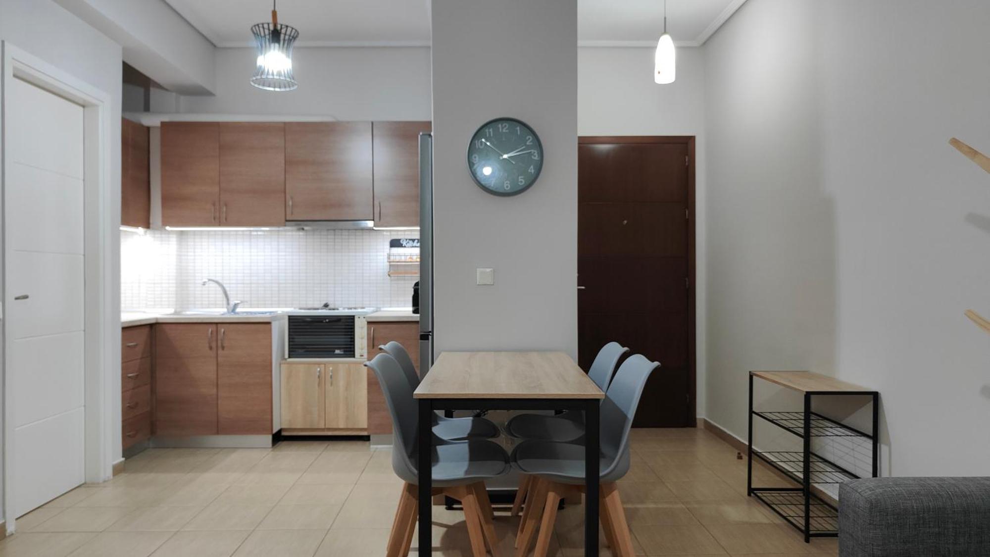 Rock & Roll 1 - Modern Apartment In Trikala Exterior photo