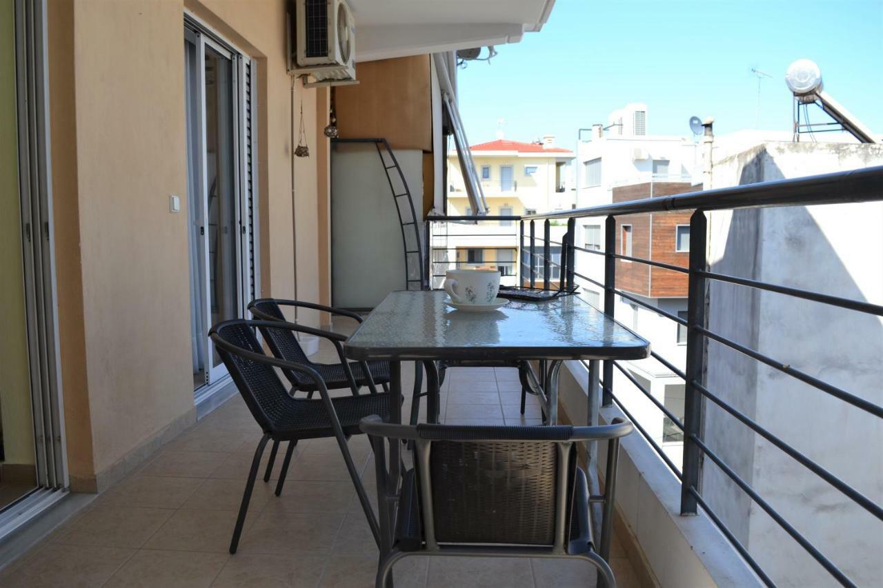 Rock & Roll 1 - Modern Apartment In Trikala Exterior photo